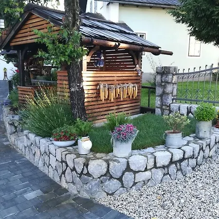 Barn House Mm Apartment Bled